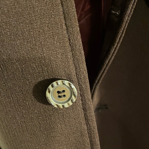 **LIKE NEW** Medium Brown Coat - Picture 4 of 7